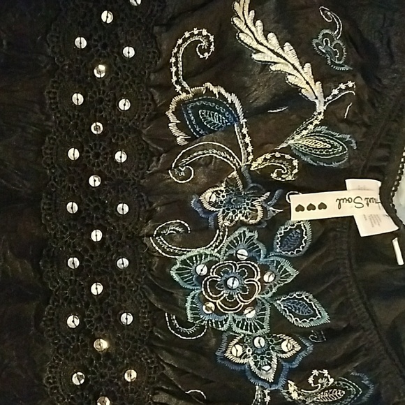 Top - Picture 2 of 4